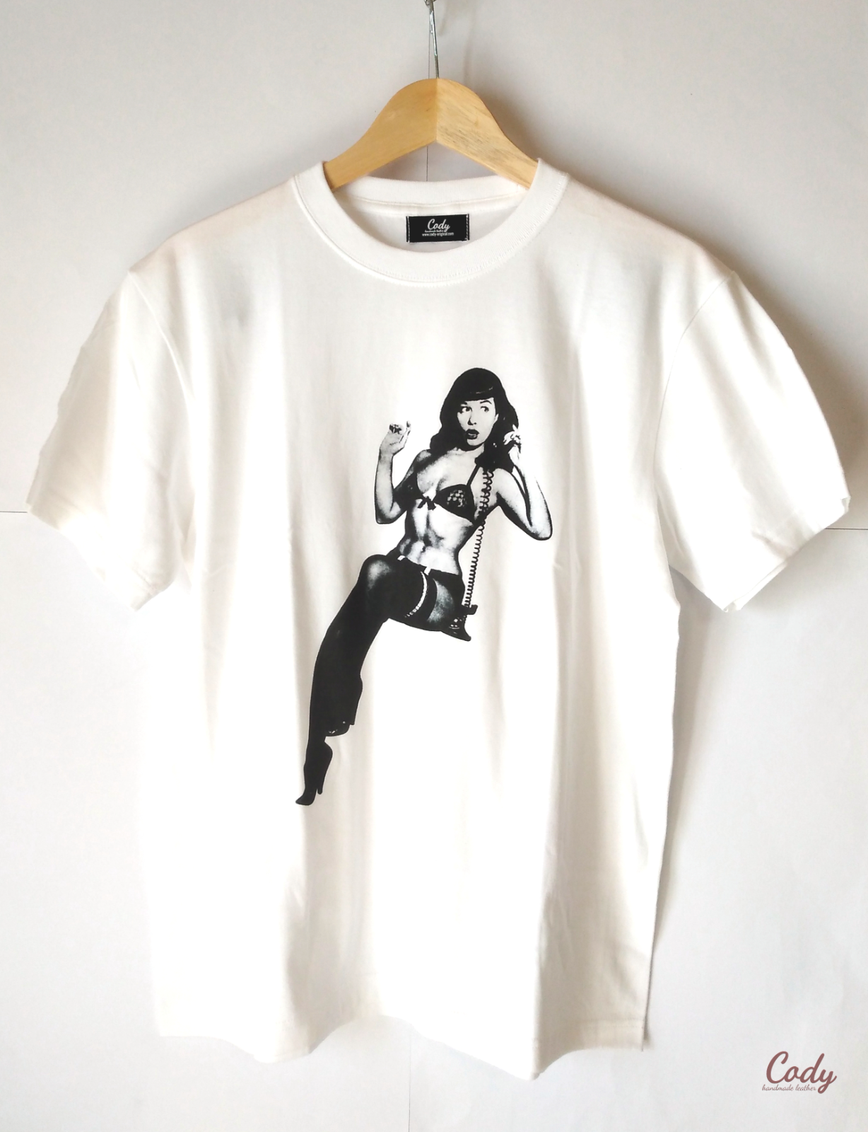 BETTIE PAGE 【TYPE-1】5.6oz オリジナルT-Shirts   ベティペイジ　ピンナップガール  50s ロカビリー  パンク ロック ビンテージ