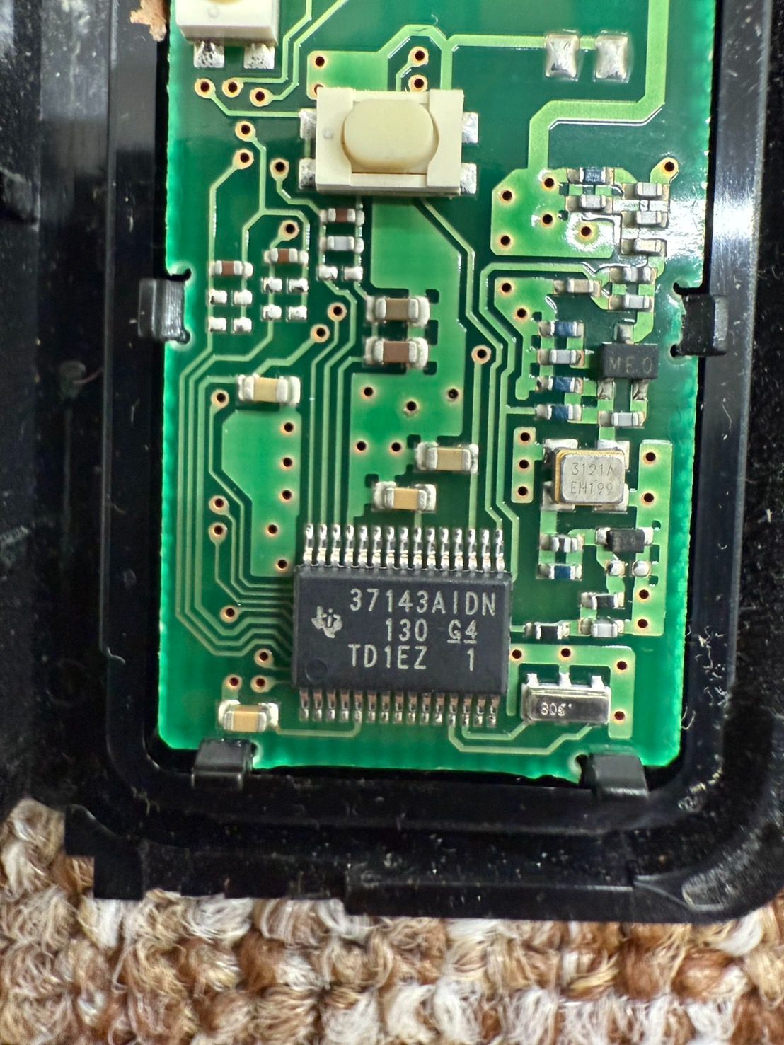 スマートキー トヨタ 3ボタン 271451-6230 - メルカリ