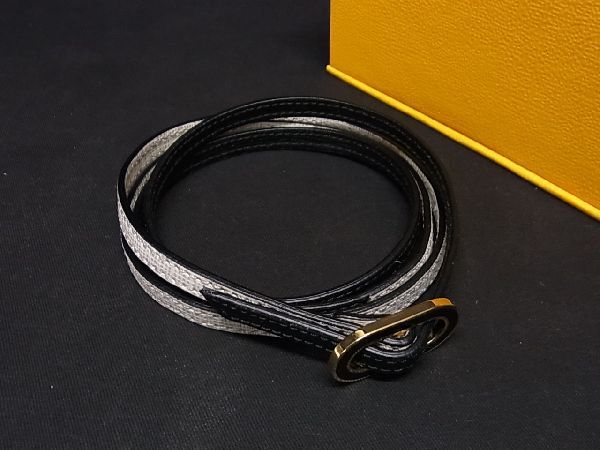 ■新品■未使用■ FENDI フェンディ レザー ブレスレット アクセサリー ブラック系×ホワイト系 AP9710