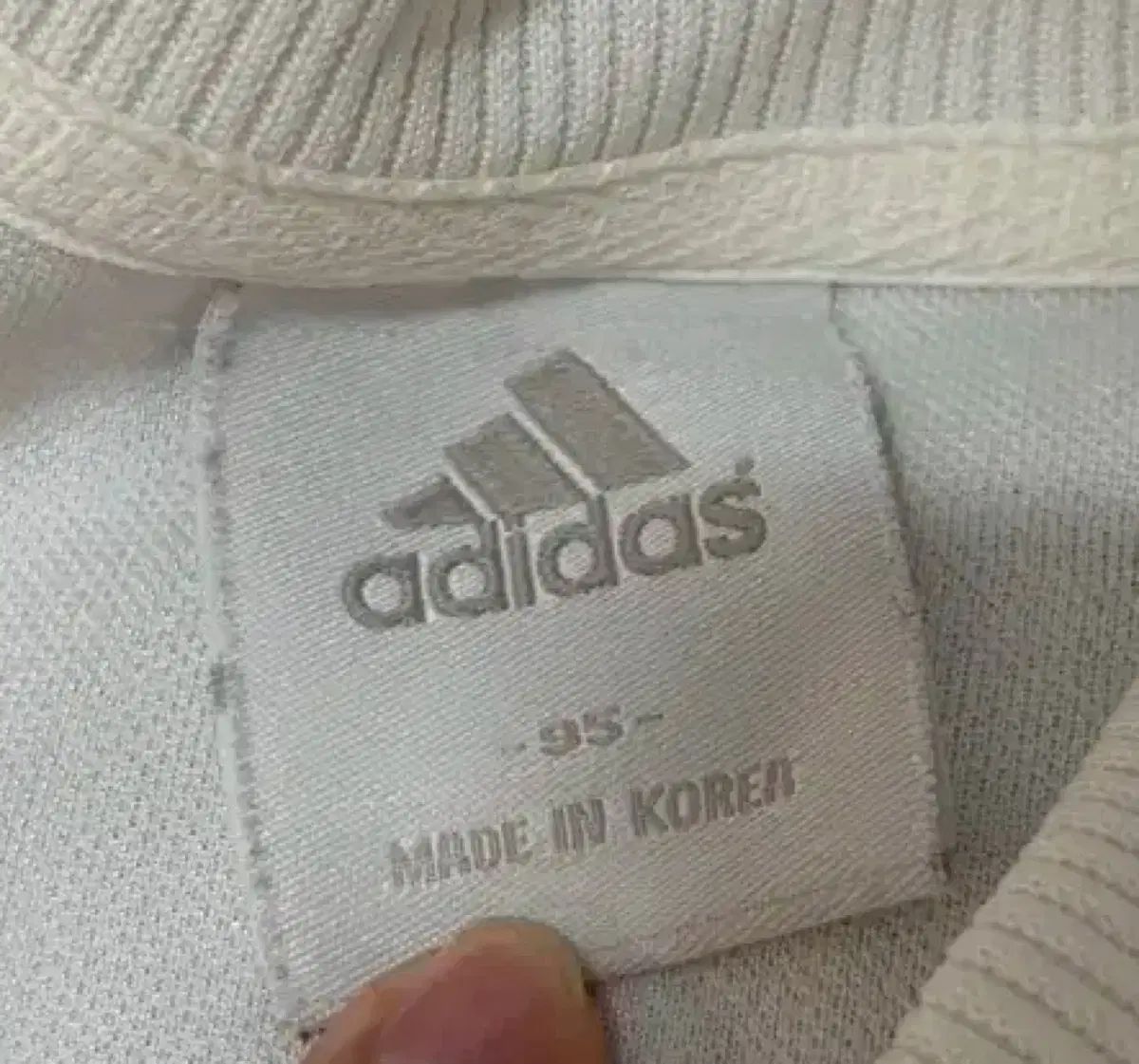 アディダス 白