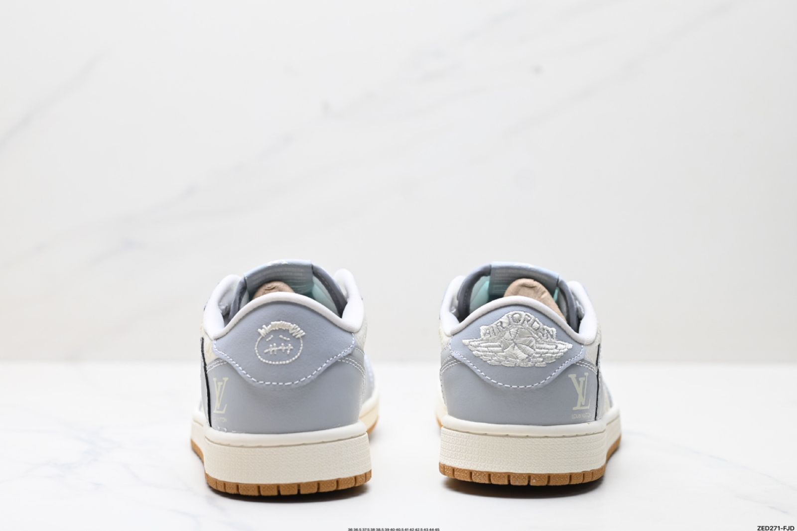Travis Scott x Air Jordan 1 AJ1 トラヴィス・スコット × エア