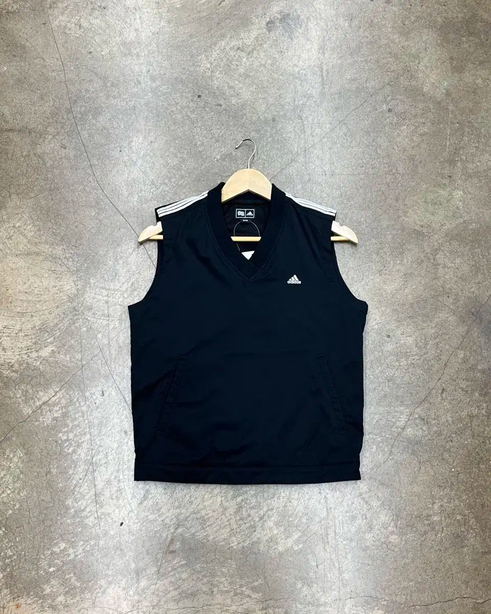 adidas(アディダス) 黒 メッシュ u0026 ナイロン ベスト