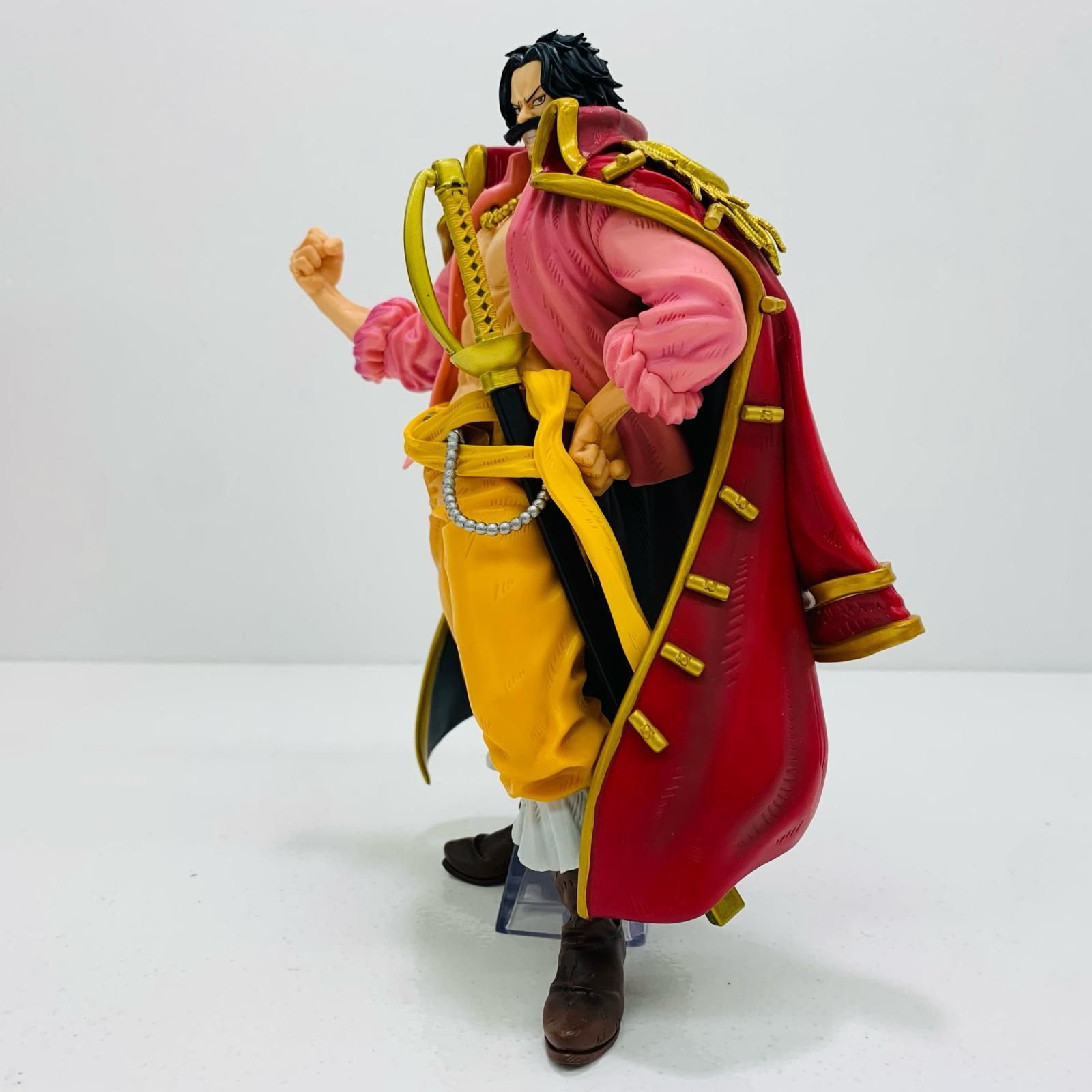 中古 フィギュア ワンピース 海賊王 ゴールド・ロジャー 一番くじ ロジャー海賊団 伝説の海賊 2025年製 ラストワン賞  MASTERLISE EXPIECE 【703】 一番くじ ワンピース ロジャー海賊団～伝説の海賊～｜一番くじ