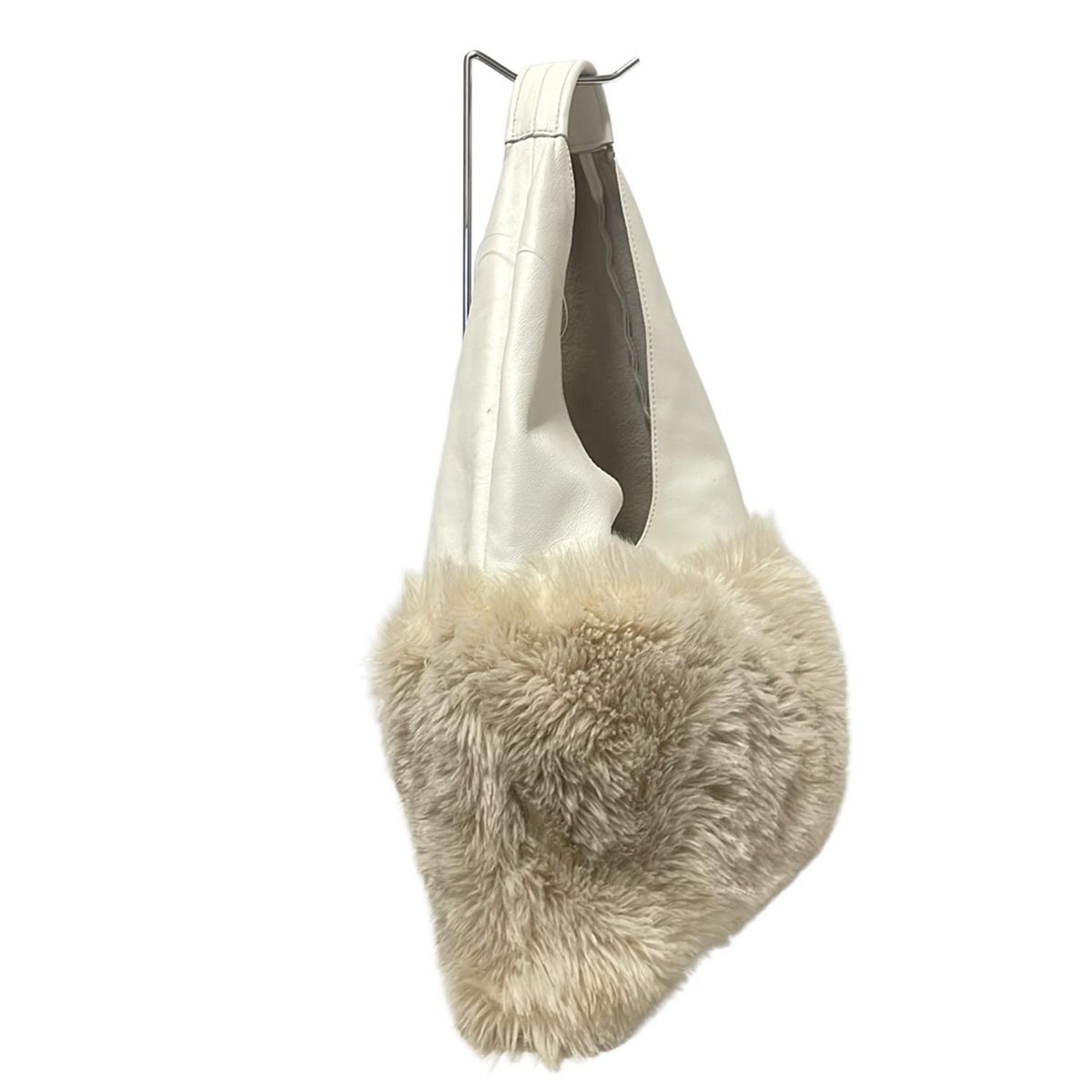 arron arron ショルダーバッグ レザー グレーブラウン バッグ アローン arron レザーハンドルチェック柄ショルダーバッグ （ブラック