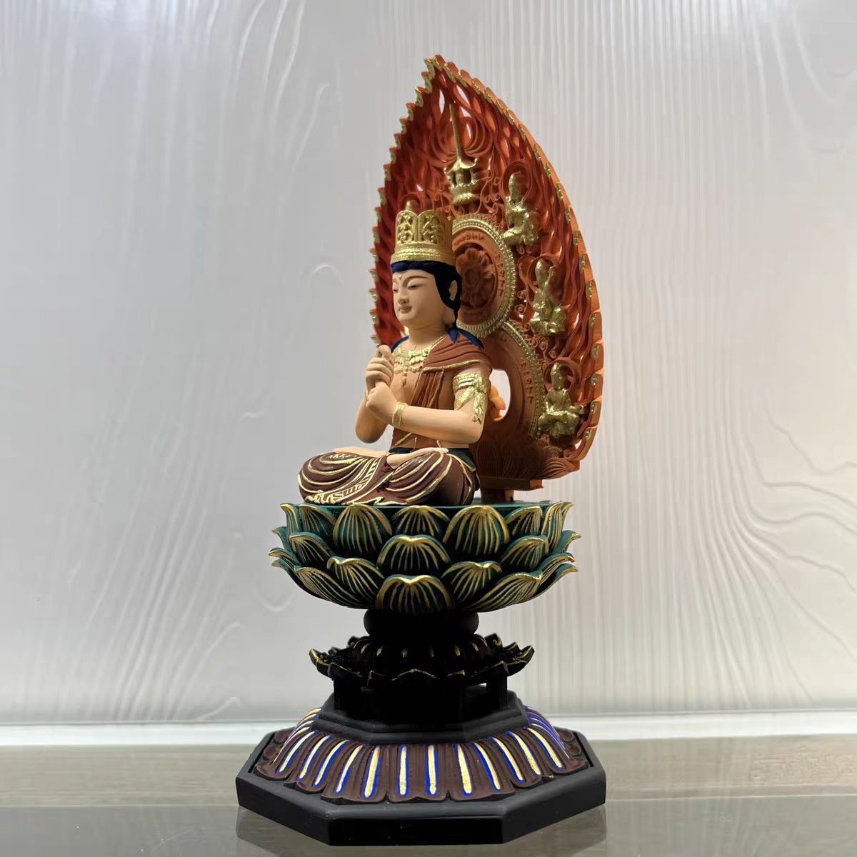 仏像 大日如来 真言宗 仏壇仏像 木彫り 柘植の木 飛天光背 蓮華台座 未年 申年 守り本尊 高さ18cm×巾8cm×奥行8cm WWW_SKLAD-KIRPICHA_RU