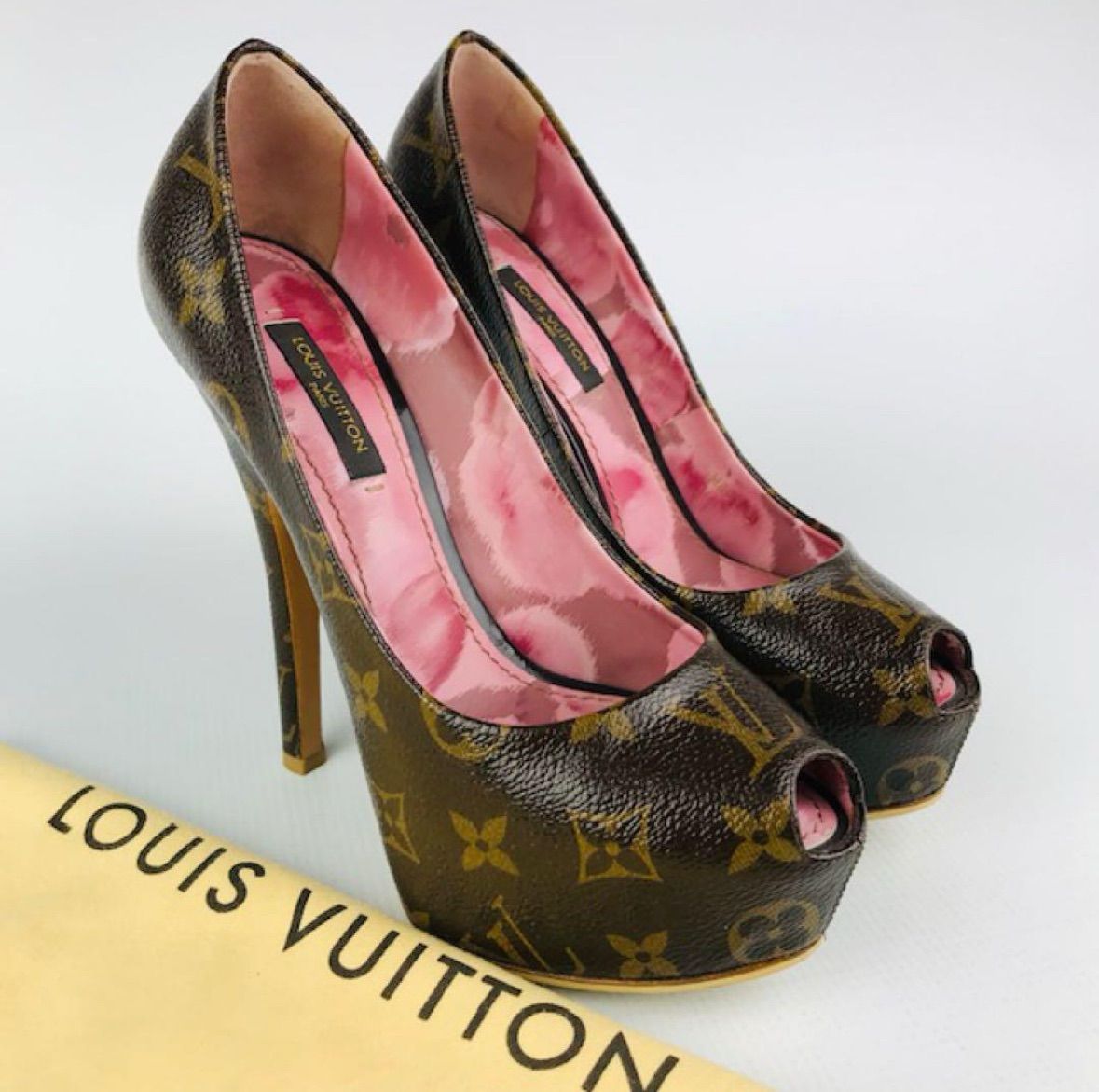 美品☆LOUIS VUITTON・ルイヴィトン レディース レザー モノグラム総柄