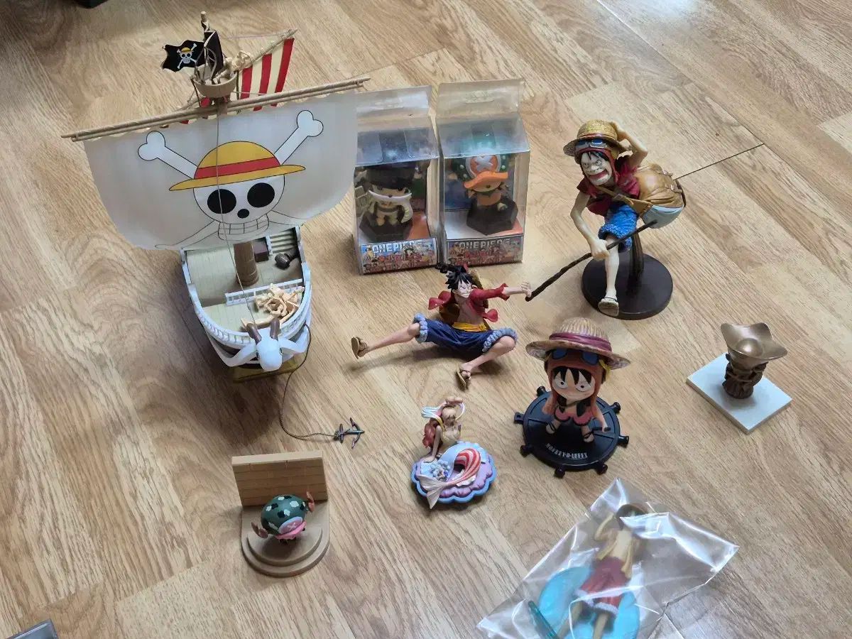 ワンピース　フィギュアまとめ売り　12点セット ワンピースフィギュア12点セット - メルカリ