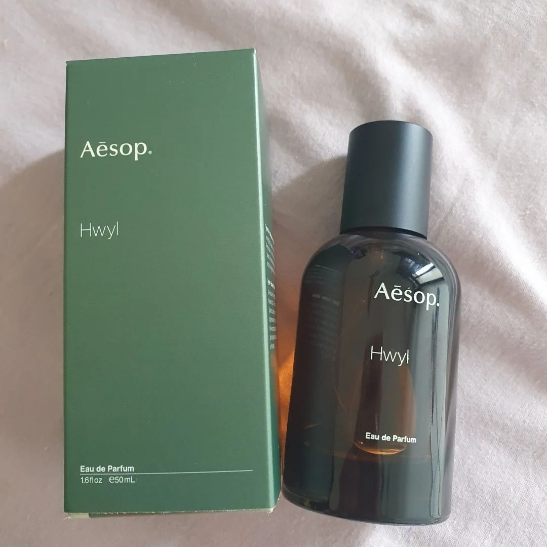新品未開封 Aesop ヒュイル Hwyl オードパルファム EDP SP 50ml