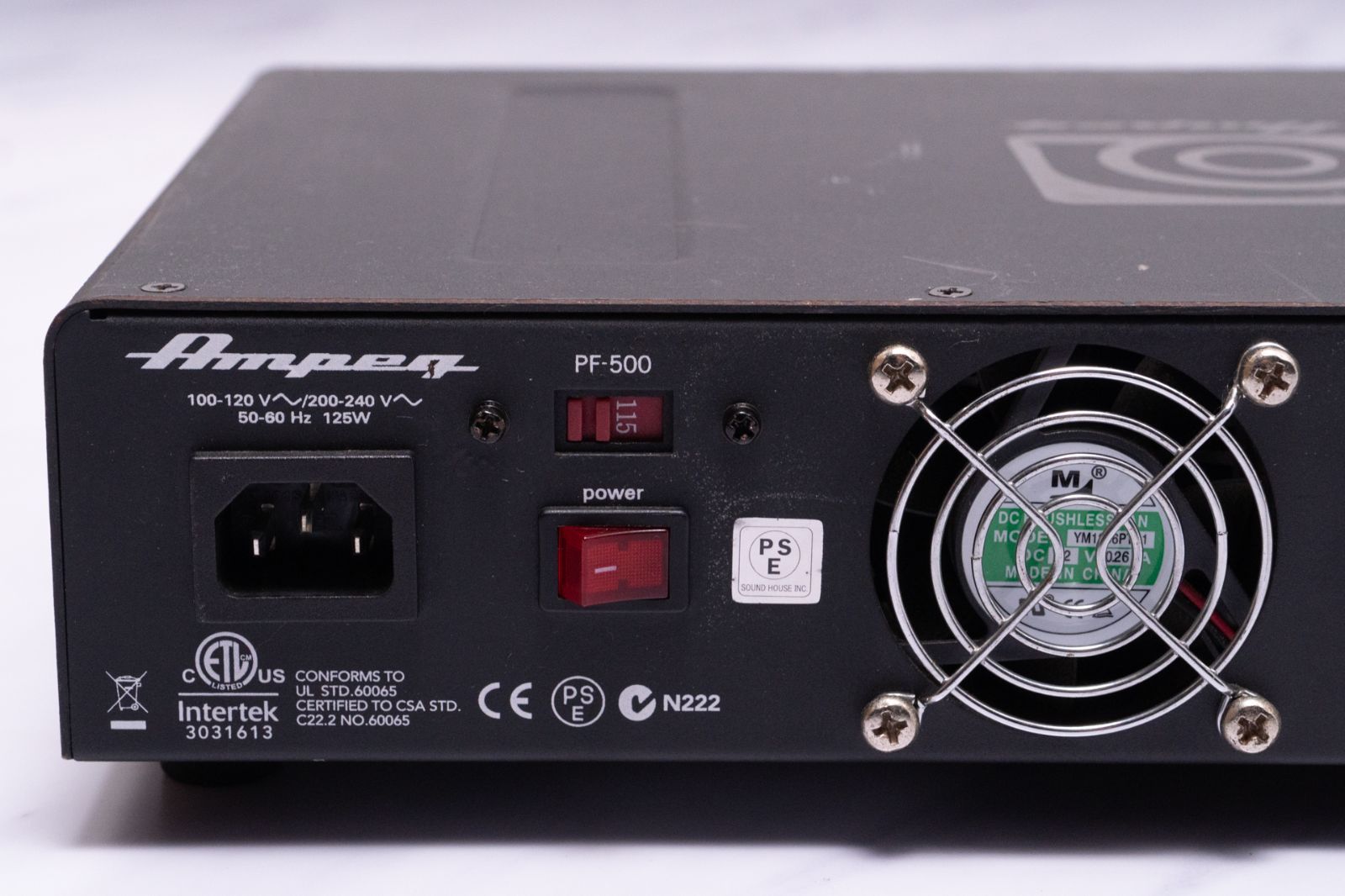 Ampeg |