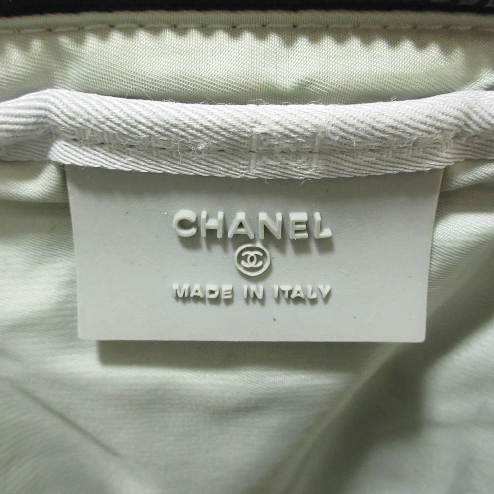 ✨美品✨シャネル ウェストポーチ ココマーク ホワイト グレー ボディバッグ CHANEL シャネル ウエストバッグ マトラッセ ココマーク A98511