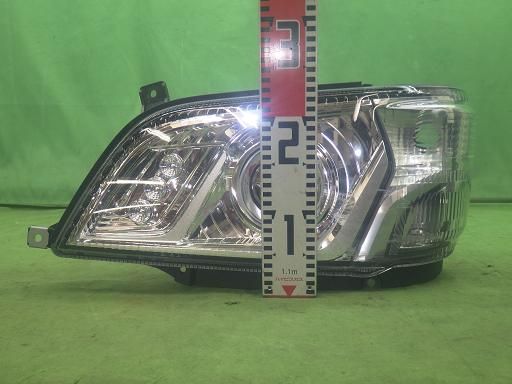 ヘッドライト 左のみ