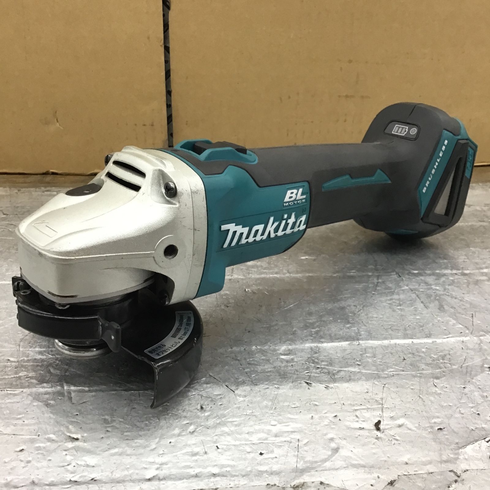 ☆マキタ(makita) 100mmコードレスディスクグラインダ GA404DZN ☆マキタ(makita) 100mmコードレスディスクグラインダ GA404DZN