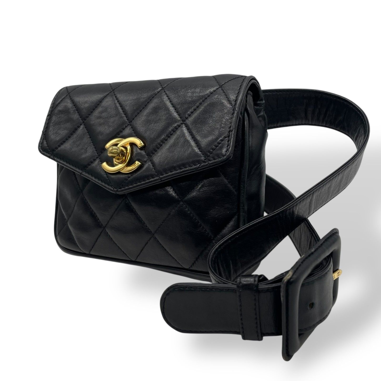 CHANEL シャネル　ヴィンテージ　マトラッセ　ウェストポーチ　バッグ CHANEL シャネル マトラッセ ウエストポーチ ウエストバッグ