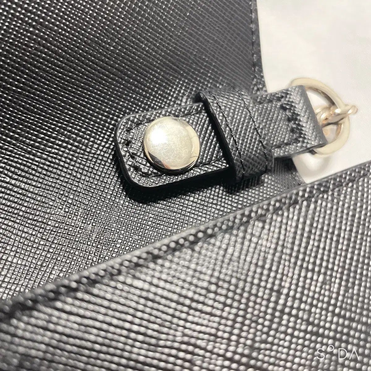 AIGNER アイグナー