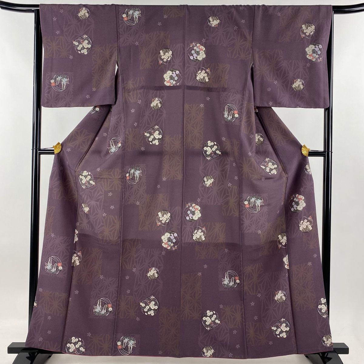小紋 身丈160cm 裄丈65.5cm M 袷 花丸文 麻の葉 金彩 紫 化繊 美品 