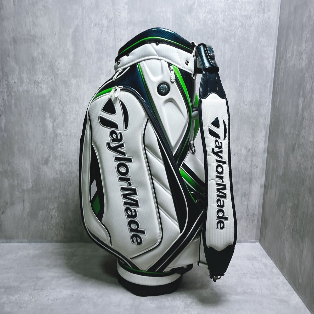 合皮 カーボン調