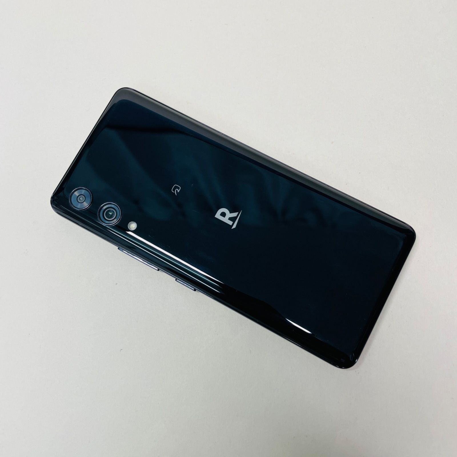 Rakuten Hand 5G P780 ブラック 楽天モバイル SIMフリー ◯判定