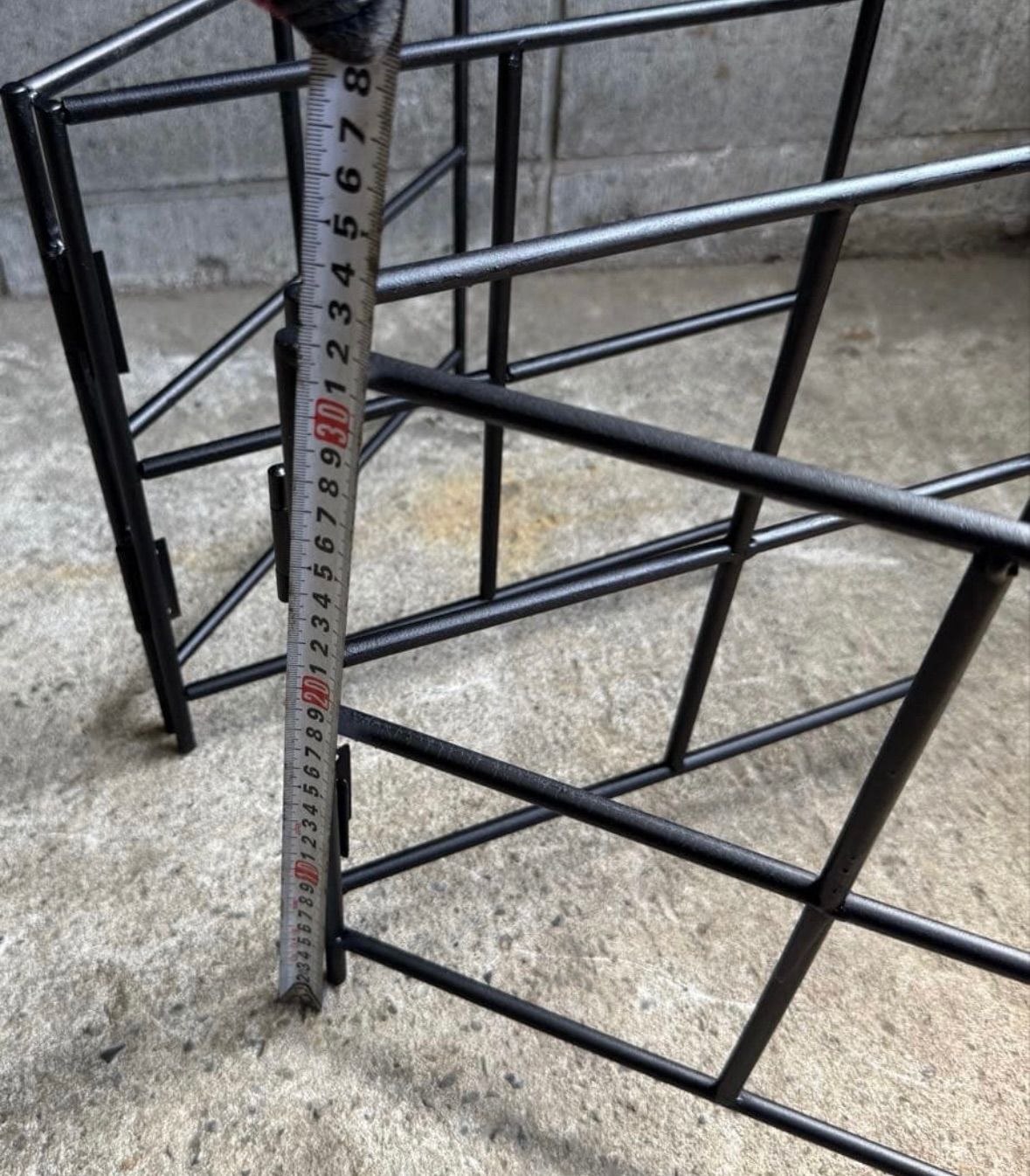 無骨な鉄脚 アイアンローボード