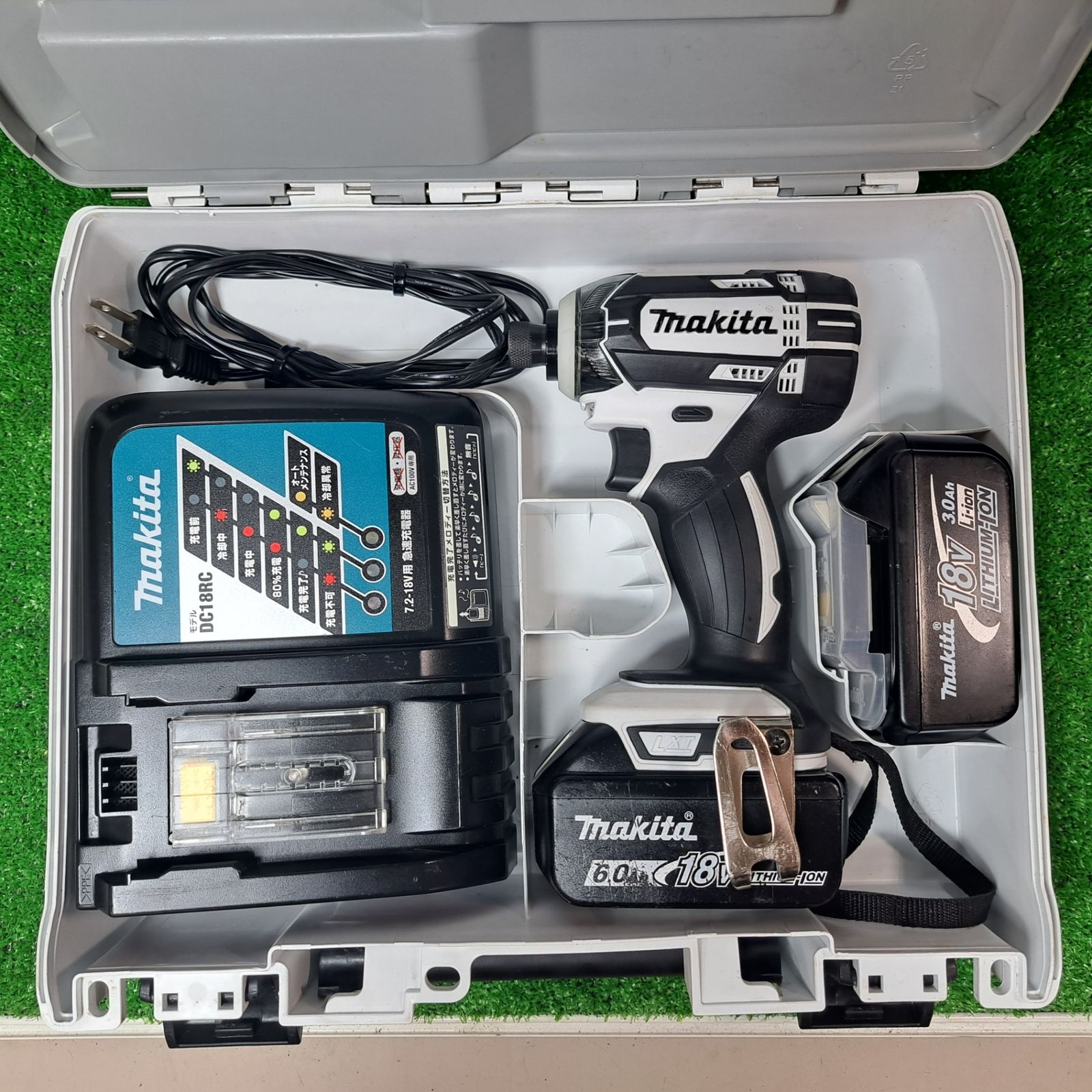 ☆マキタ(makita) コードレスインパクトドライバー TD149DRFXW 6.0Ah 