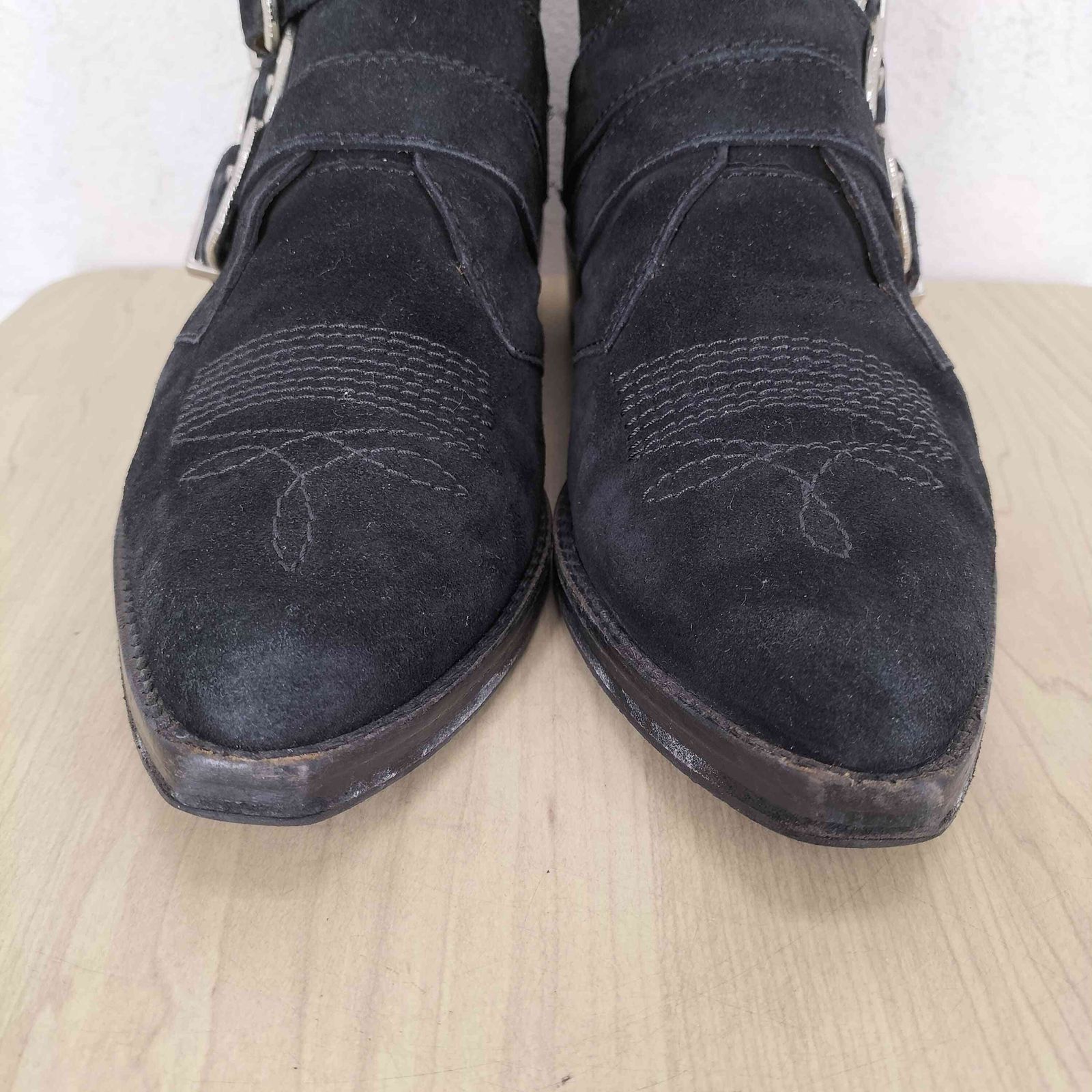 TOGA VIRILIS 4連コンチョベルトスウェードウエスタンブーツ トーガビリリース TOGA VIRILIS 4連コンチョベルトスウェード