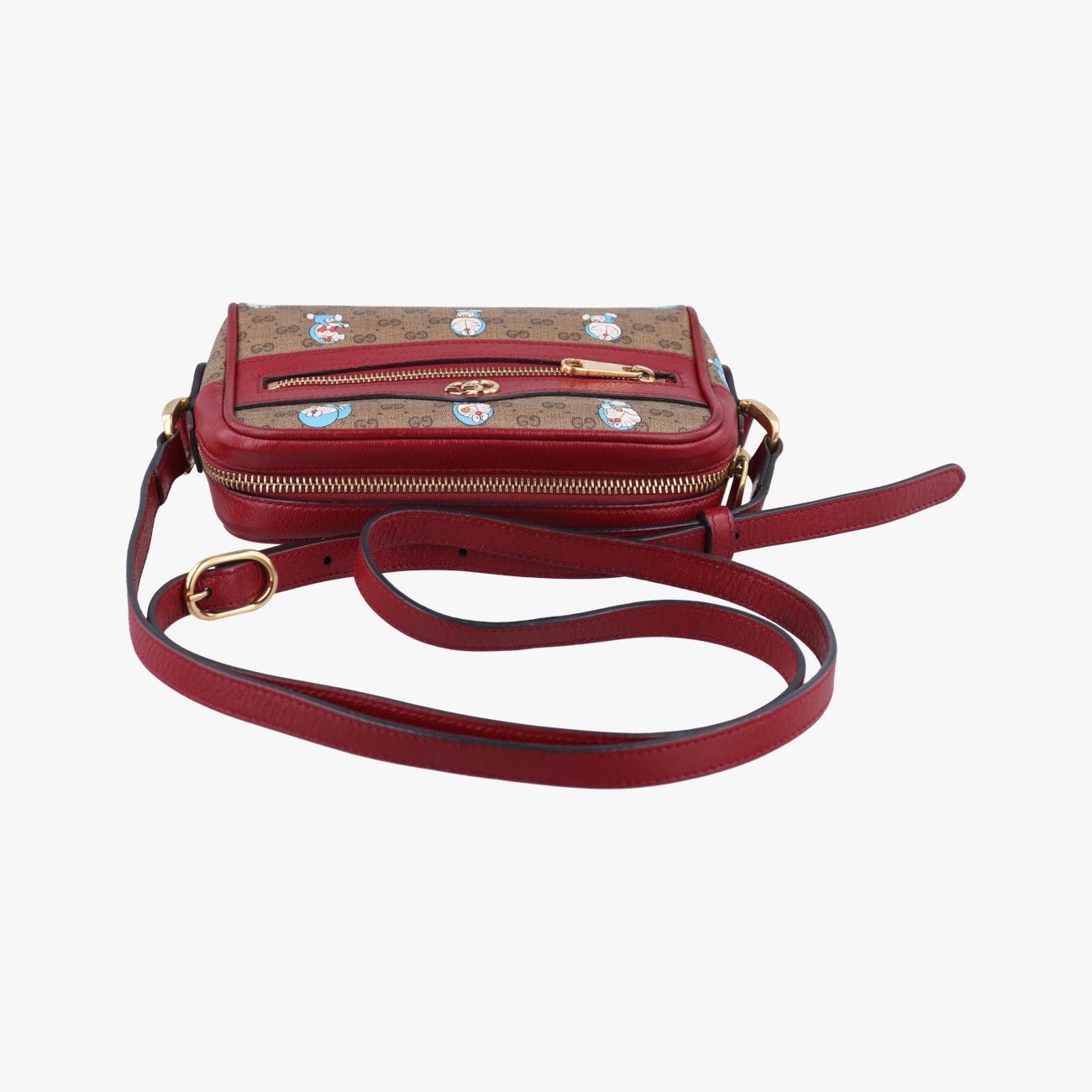 GUCCI×ドラえもん、美品 グッチ×ドラえもんのラインナップ公開、「どこでもドア」を再現
