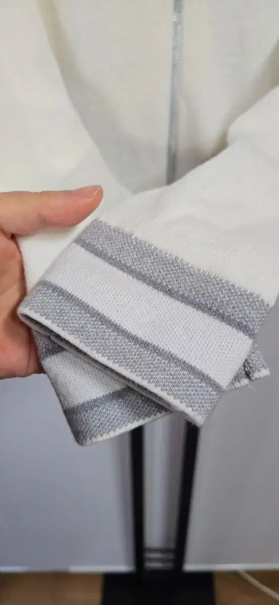 防風ジップアップ