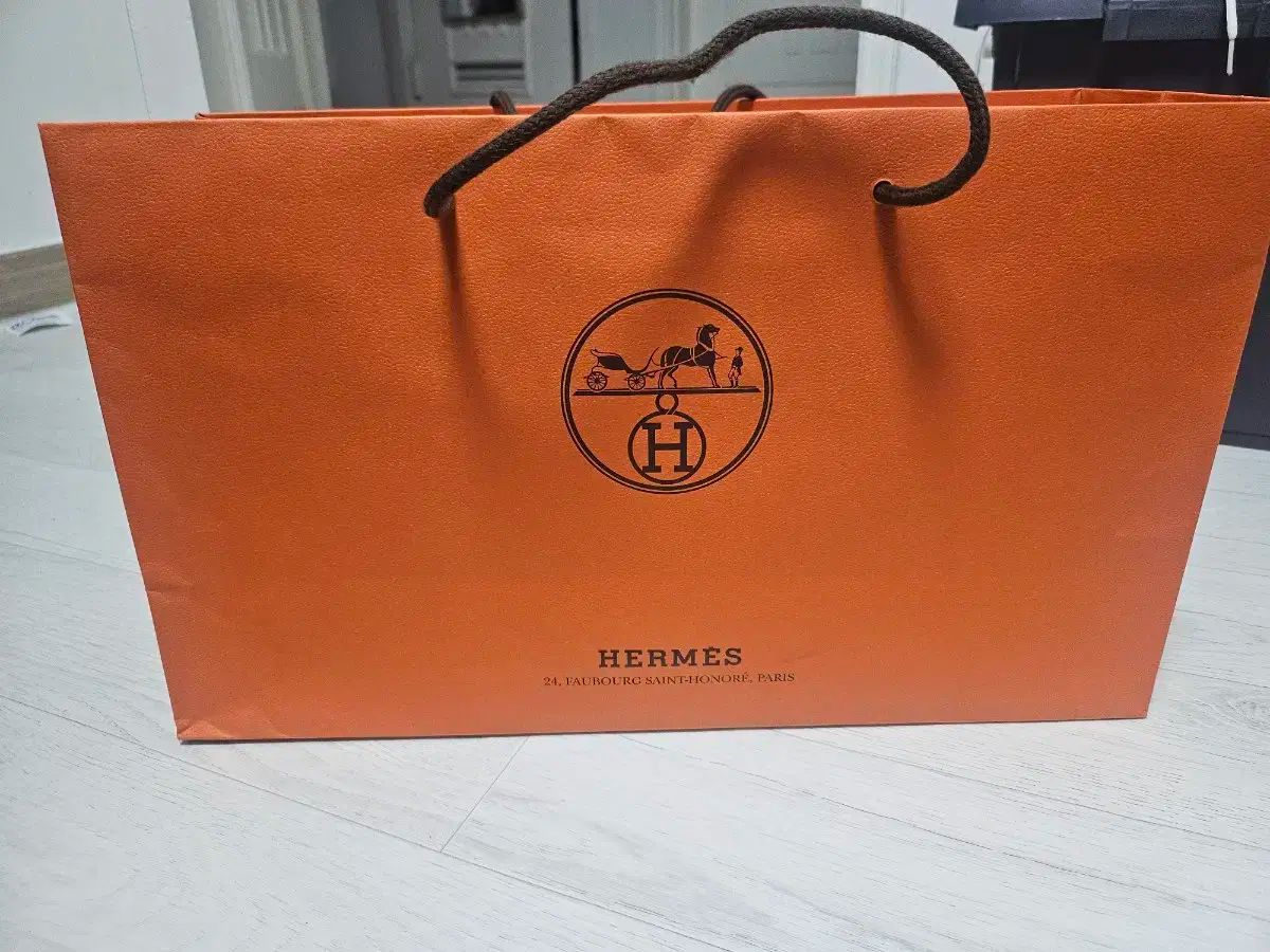 HERMES エルメス バウンシング ブラン 36 5