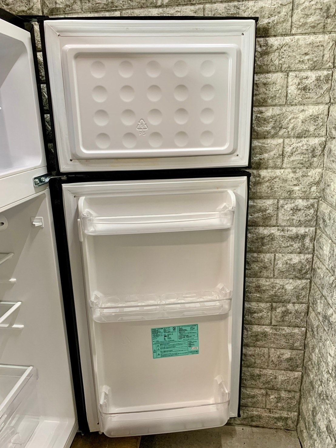 大阪送料無料☆3か月保障付き☆冷蔵庫☆2020年☆ハイアール☆2  