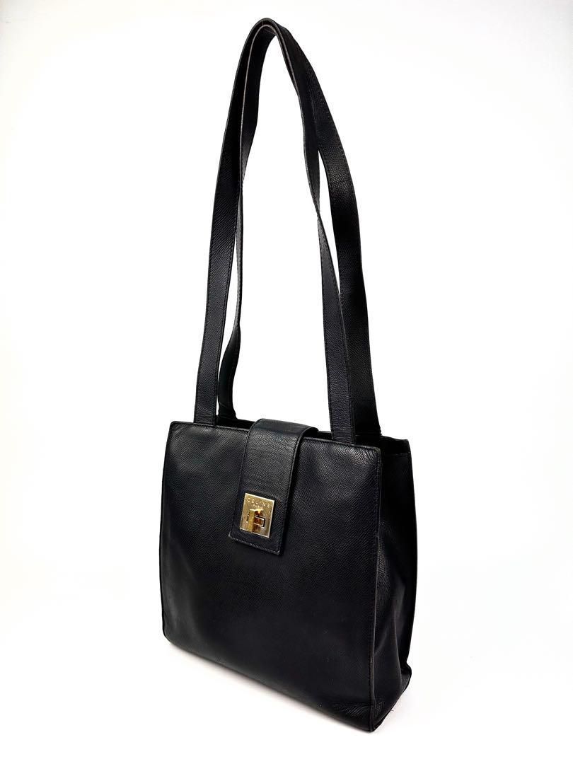 セリーヌ CELINE ターンロック ロゴ エンボスレザー トートバッグ