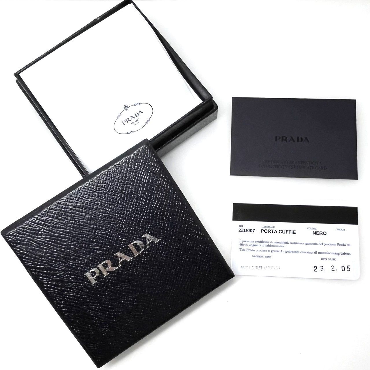 PRADA - 【未使用品】PRADA　プラダ　AirPods　キャリーストラップ　ネックレス　2ZD007　ナイロン　ラバー　ブラック　ファション小物　ブランド小物　アクセサリー　黒　ワイヤレスイヤホン　エアポッズ【中古】【64396】 楽天市場】【中古】【未使用品】PRADA プラダ AirPods キャリー