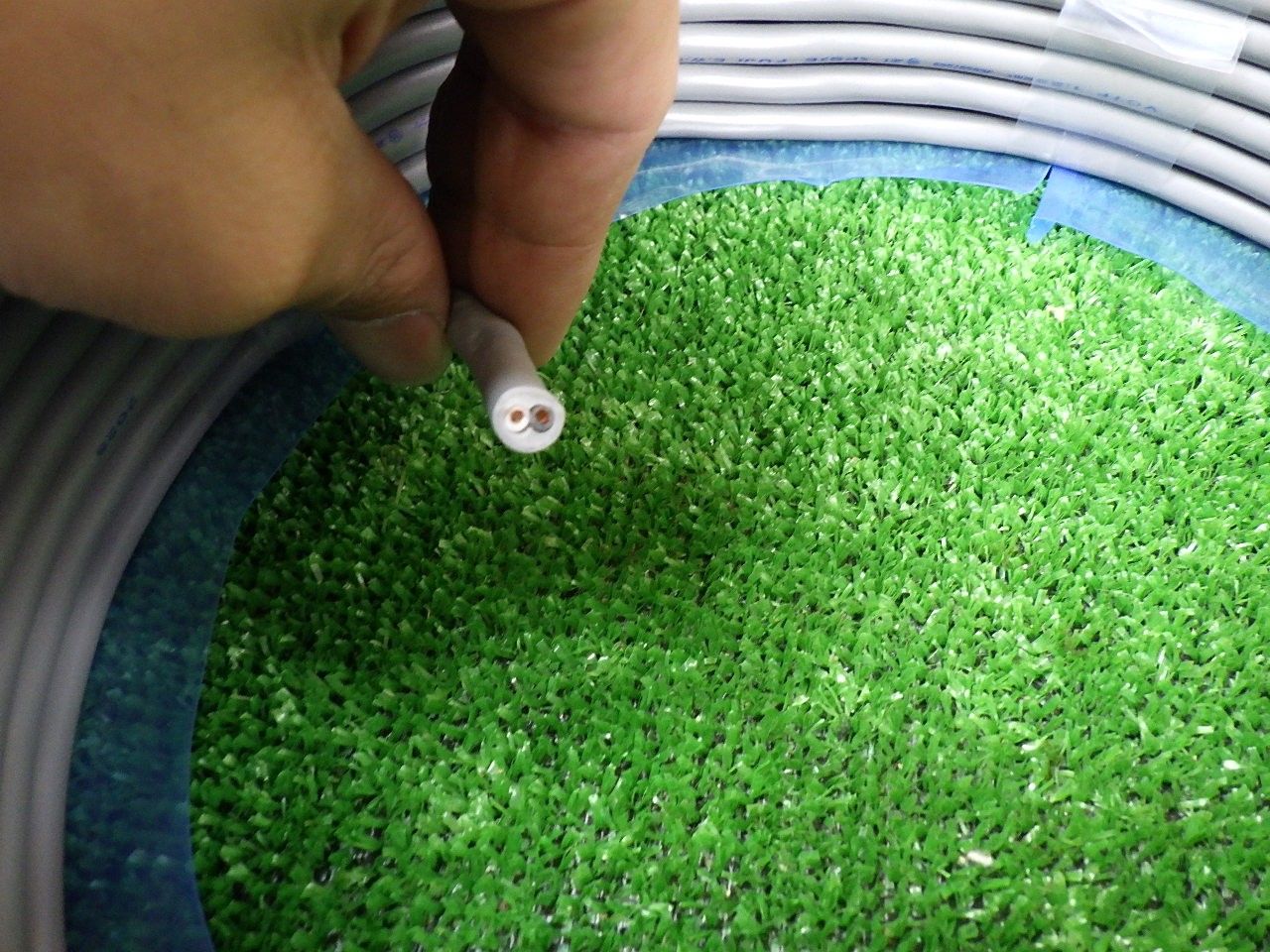 8月製造 富士電線 VCTF ケーブル 2×1.25 100ｍ 灰 ビニルキャブタイヤ丸形コード 多少の傷や汚れあり ♥品 HRDEVELOPMENT_JP