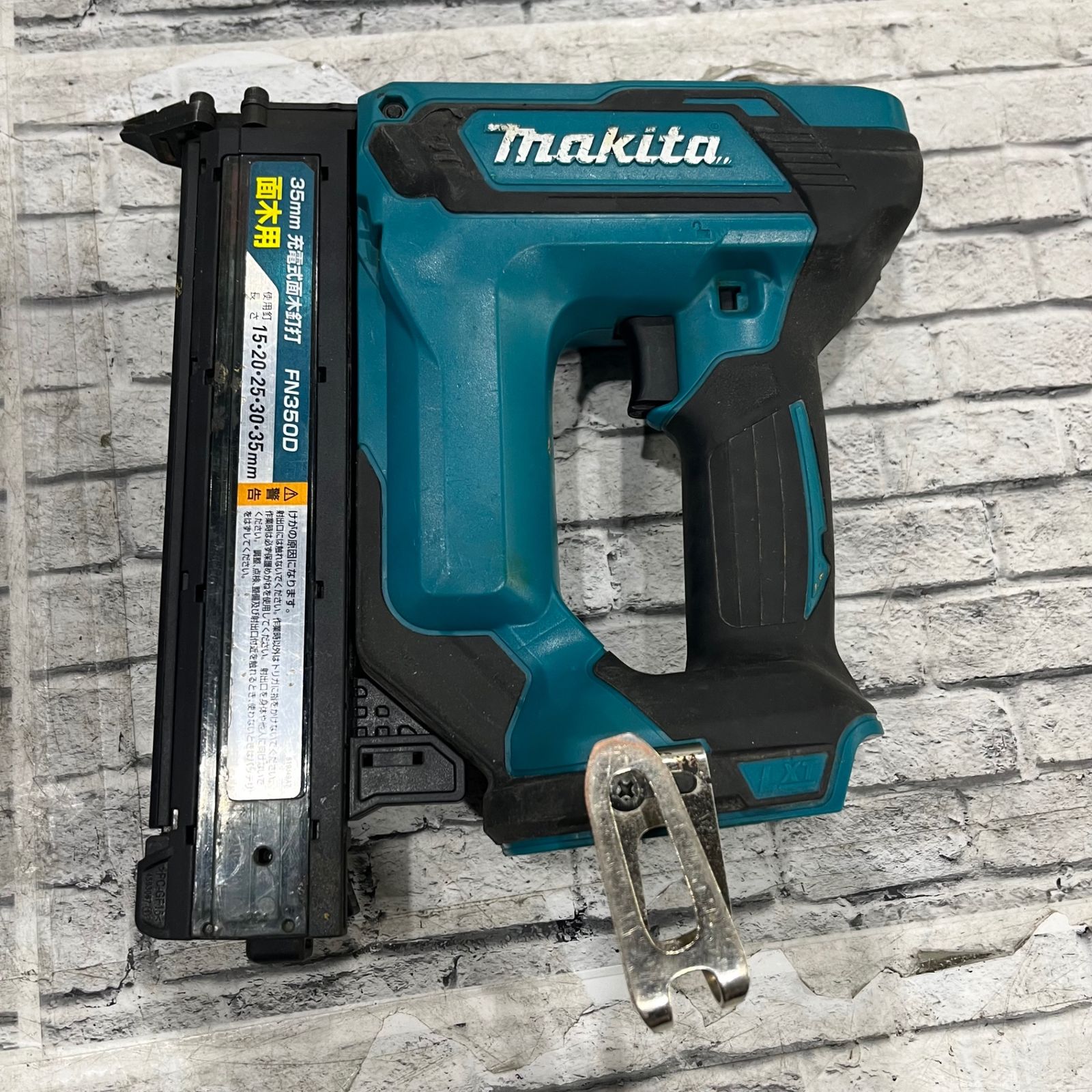 マキタ(makita) コードレスフィニッシュネイラ FN350DZK【川口店】