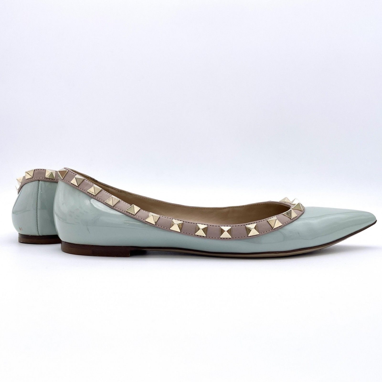 Valentino 35フラットシューズ VALENTINO ロックスタッズ フラットシューズ 35 1/2 - メルカリ
