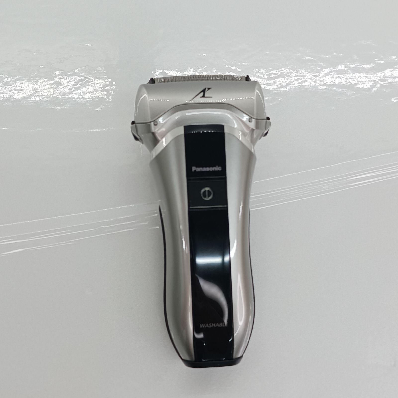 展示商品 パナソニック Panasonic 電気シェーバー ラムダッシュ 3枚刃 AC100V-240V ･海外対応 ES-CT20-S シルバｰ調