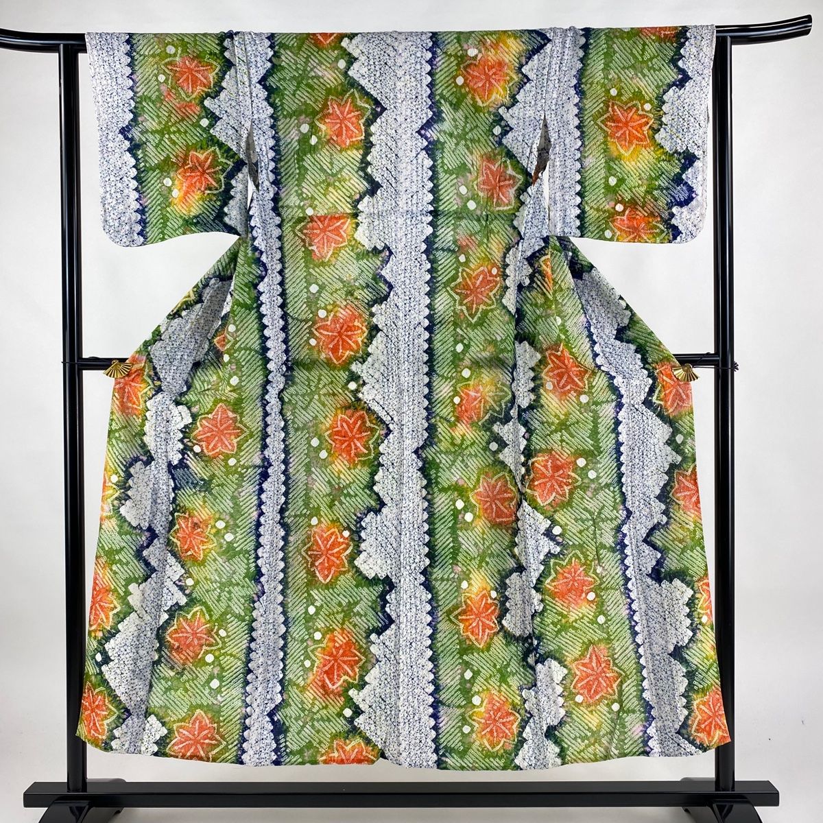 浴衣 身丈149.5cm 裄丈62.5cm S 絞り浴衣 紅葉 白 綿 名品