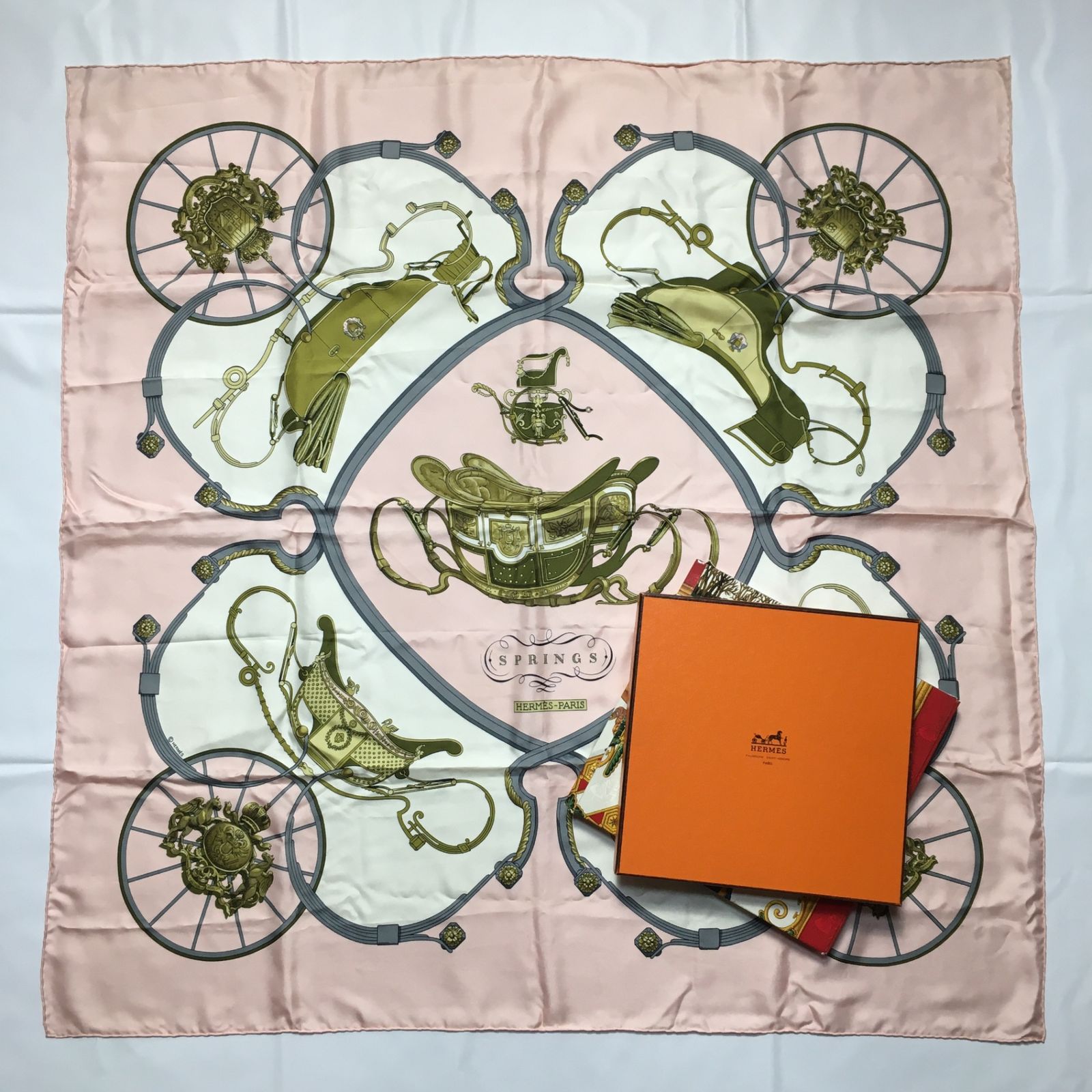 2505-109｜美品｜エルメス カレ 90 スカーフ シルク ライトピンク 2505-109｜美品｜エルメス カレ 90 スカーフ シルク