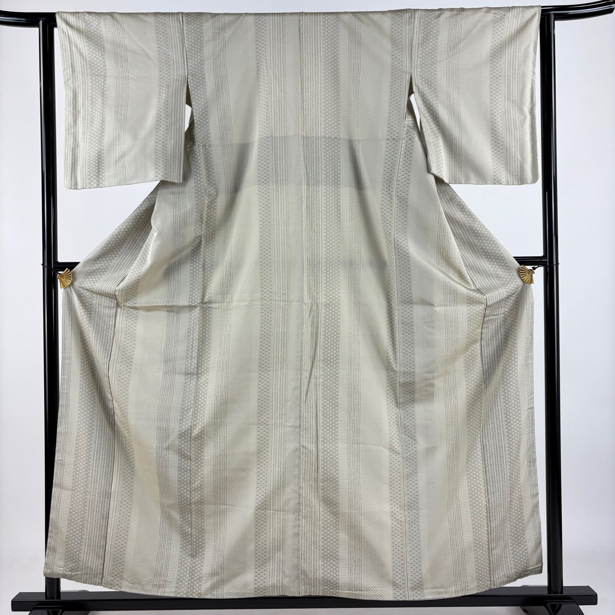 お召 身丈156cm 裄丈62.5cm S 袷 縦縞 麻の葉 ベージュ 正絹