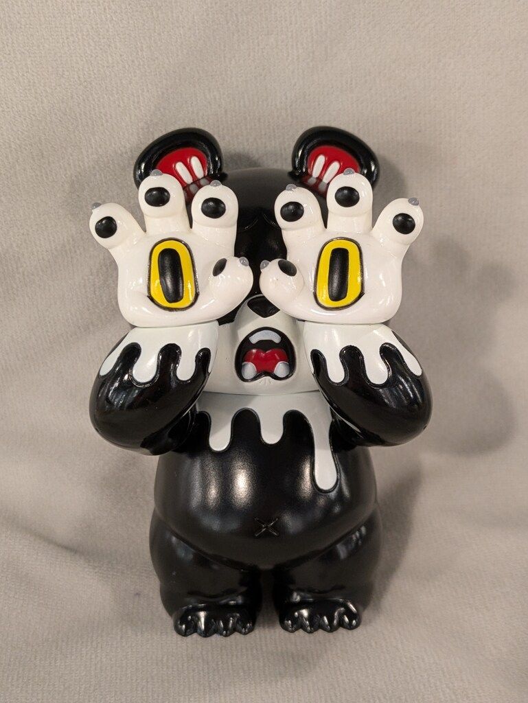 GRAPE BRAIN/zoo toys どんぐり ZOO BEAR 黒成型/白