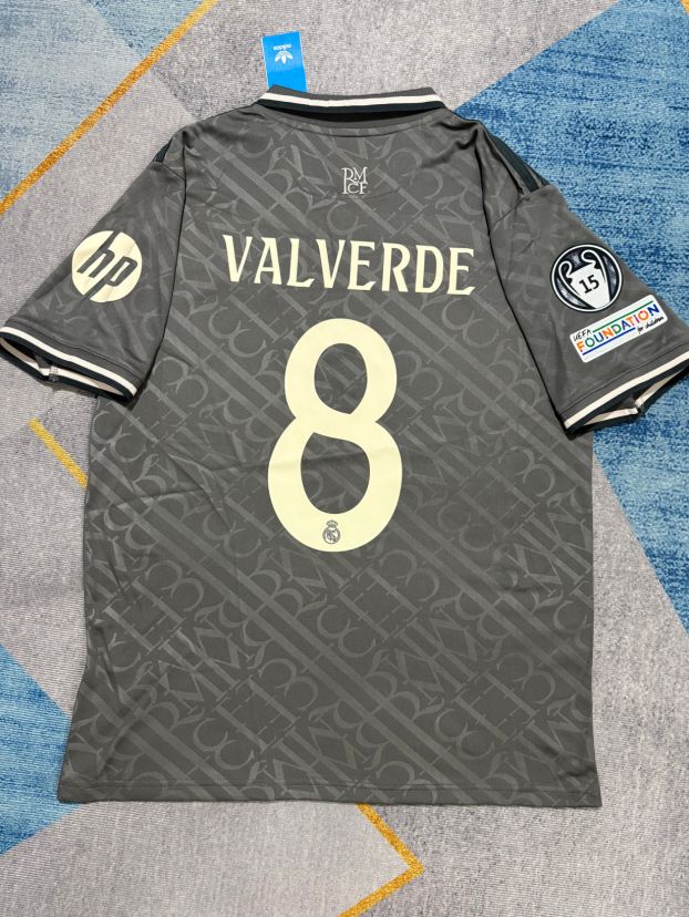 リアル・マドリード VALVERDE 8番ユニフォームLサイズ Amazon | 24-25 レアル マドリード アウェイ バルベルデ