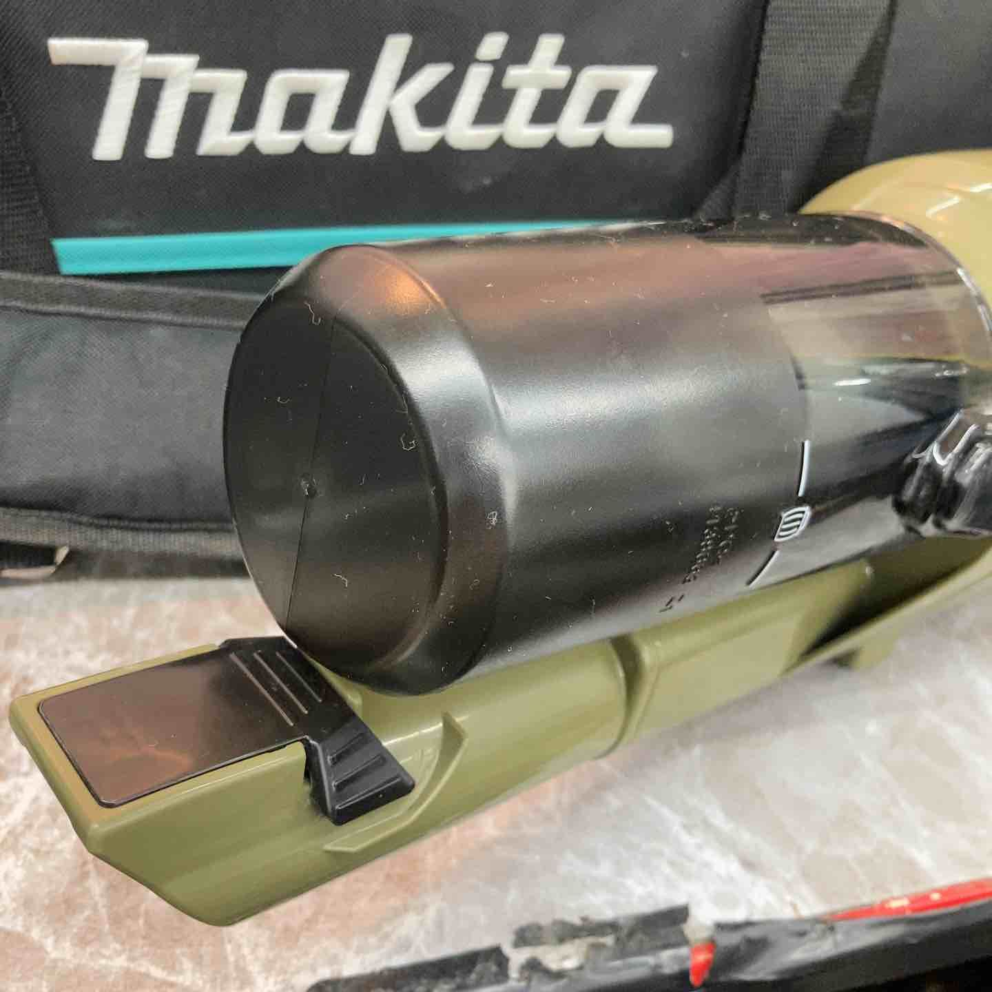 makita コードレスクリーナー