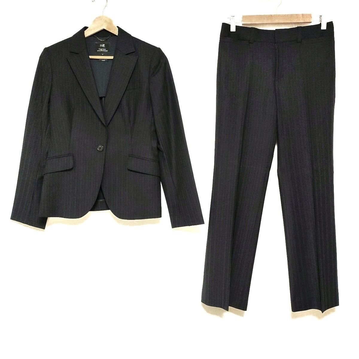 23区 ニジュウサンク レディースパンツスーツ レディース - ダークネイビー×グレー ストライプ 肩パッド