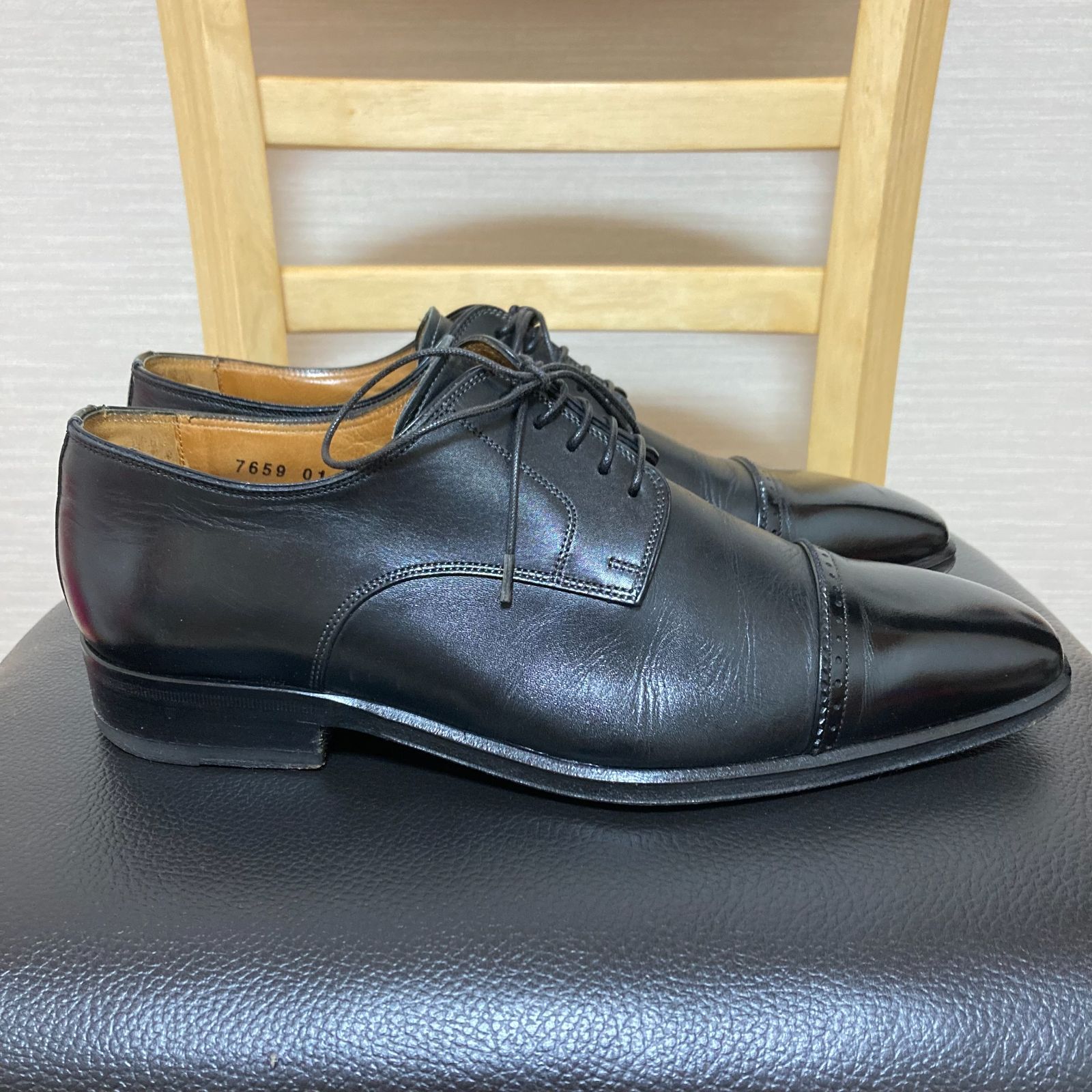 サントーニ Santoni 靴 24cm 黒 ビジネスシューズ 外羽根式 本革 レザー 男性用 メンズ イタリア製 5 F