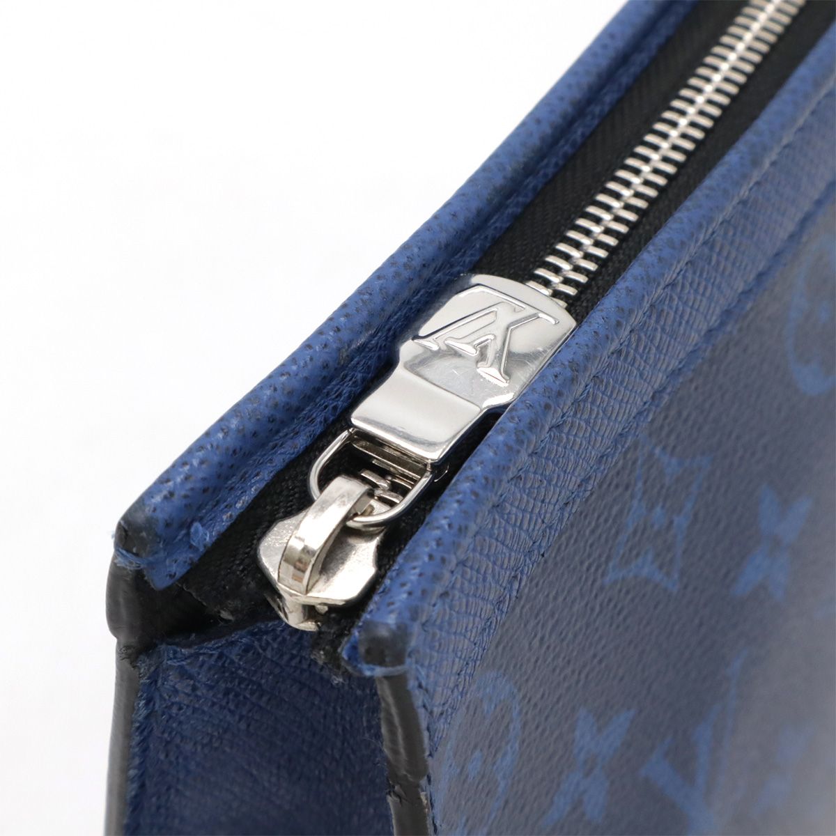 LOUIS VUITTON ルイ ヴィトン タイガラマ ポシェット ヴォワヤージュMM  