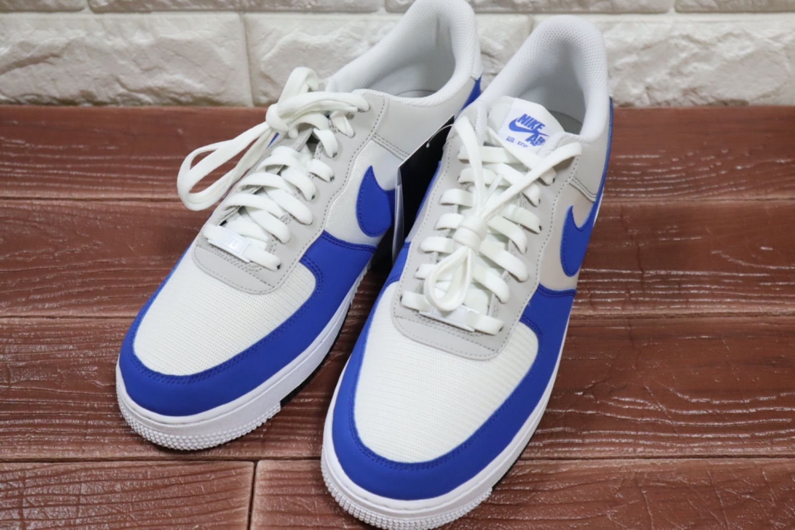 新品 NIKE AIR FORCE 1 '07 LV8 ナイキ エア フォース 1 '07 LV8