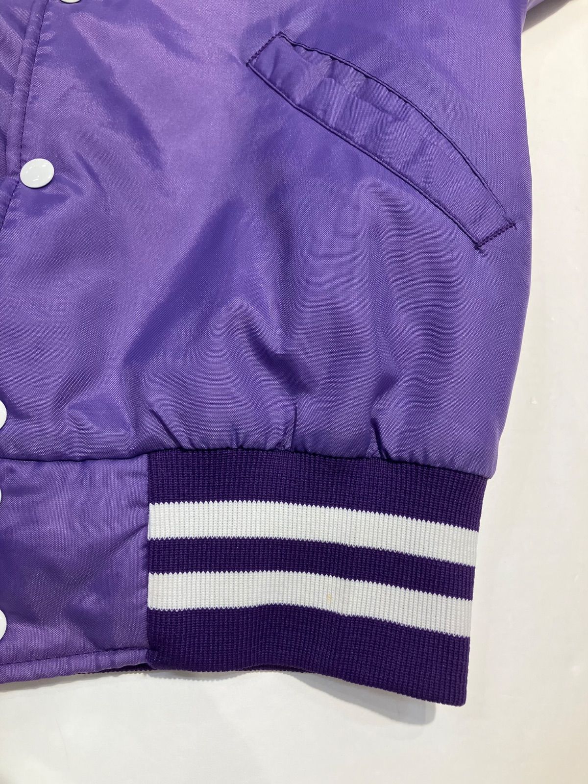 スタジャン 紫色 レア】LAKERS スタジャン 紫/黄色/白 レイカーズ