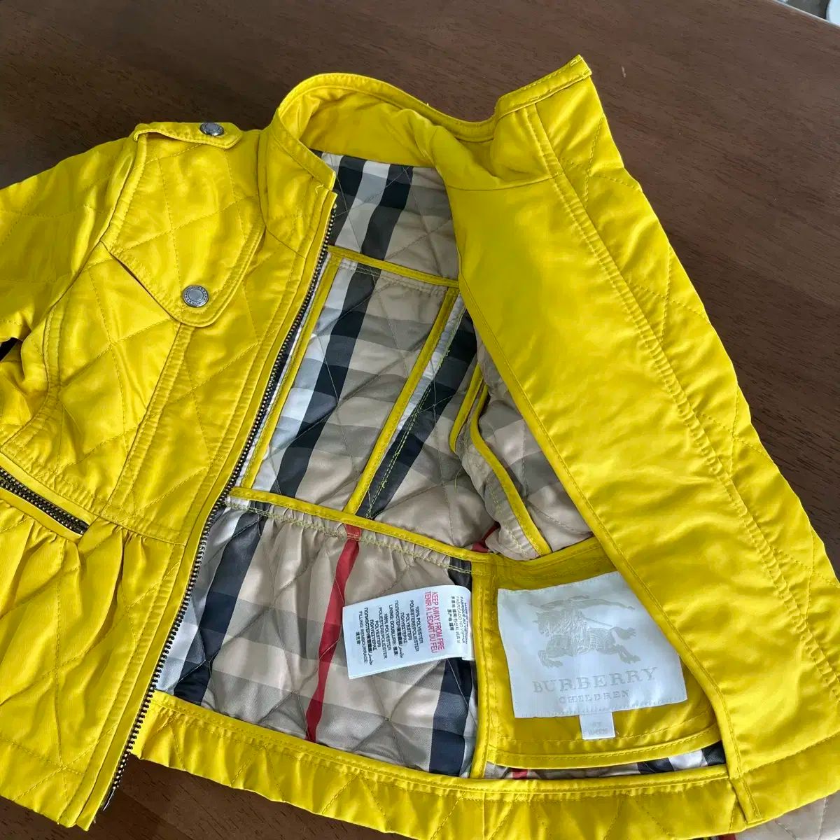 BURBERRY(バーバリー ) キッズ キルティング ジャケット 4y 美品