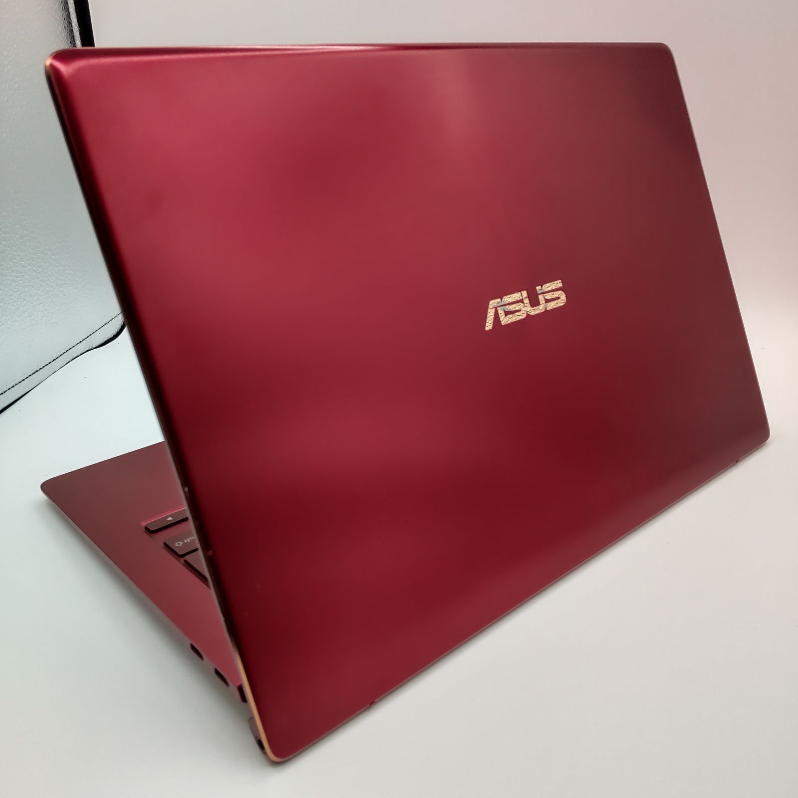 【レア】Zenbookバーガンディレッド☘8世代i5☘️新品NVMe512GB レア】Zenbookバーガンディレッド☘8世代i5☘️新品NVMe512GB