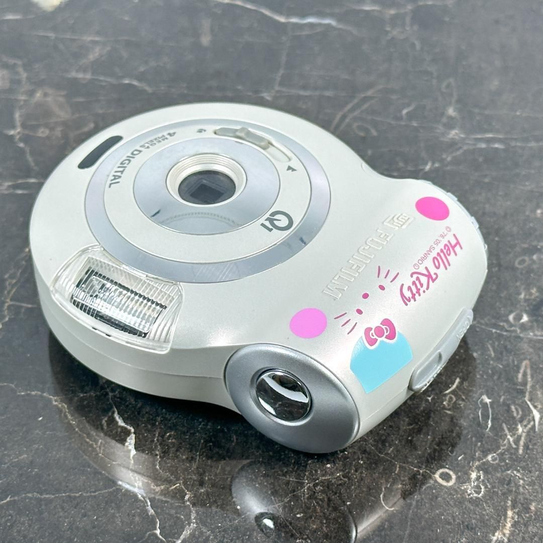 激レア】FUJIFILM ハローキティ Q1 digital 単3電池駆動