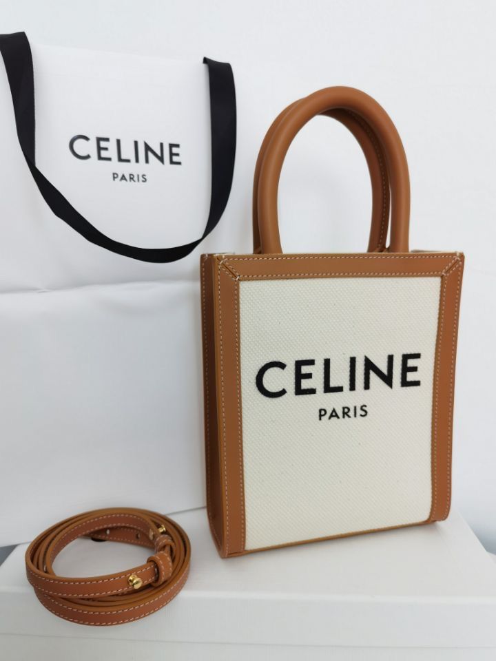 えび   CELINE（セリーヌ）セリーヌカバショルダーミニ