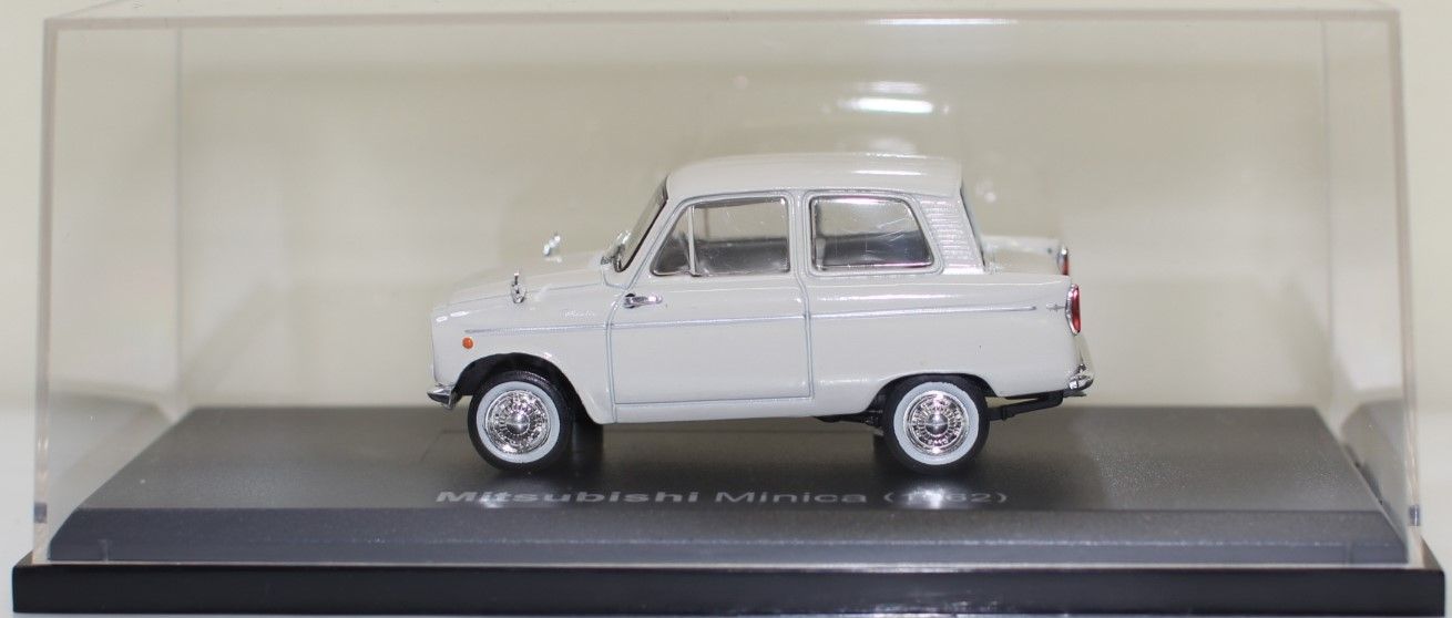 1/24国産名車コレクション (32)  三菱ミニカ（1967）専用ケース入り 国産名車コレクション1/24 Vol.32 三菱ミニカ【未開封品